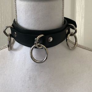 Black leather collar